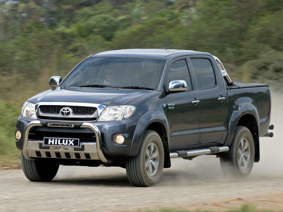  Toyota Hilux Legend 40 Double Cab 2010 года  (фото 7 из 8)
